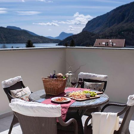 Attico Con Vista Sul Lago E Montagne A Molveno Exterior photo